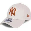 new-era-curved-brim-youth-brown-logo-9forty-league-essential-new-york-yankees-mlb-beige-adjustable-cap