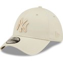 new-era-curved-brim-39thirty-league-essential-new-york-yankees-mlb-beige-fitted-cap-with-beige-logo