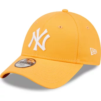 New Era Curved Brim Youth 9FORTY League Essential New York Yankees MLB Orange Adjustable Cap