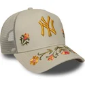 new-era-a-frame-floral-icon-new-york-yankees-mlb-beige-trucker-hat