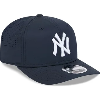 New Era Curved Brim 9SEVENTY Stretch Snap Perf New York Yankees MLB Navy Blue Snapback Cap