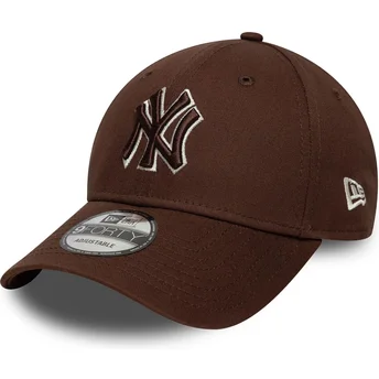 New Era Curved Brim Brown Logo 9FORTY Outline New York Yankees MLB Brown Adjustable Cap
