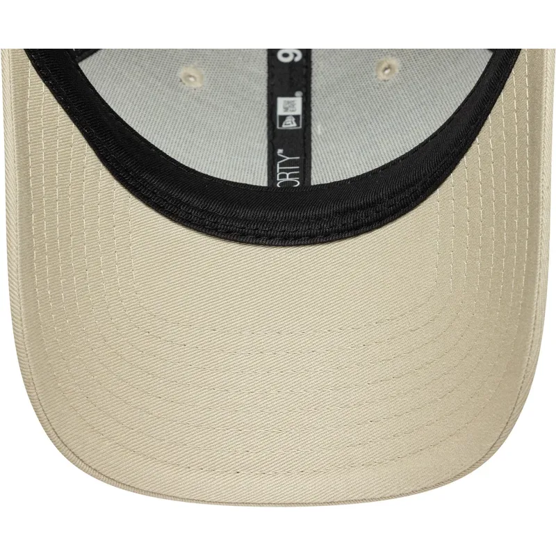 new-era-curved-brim-9forty-seasonal-racing-bulls-f1-team-formula-1-beige-adjustable-cap