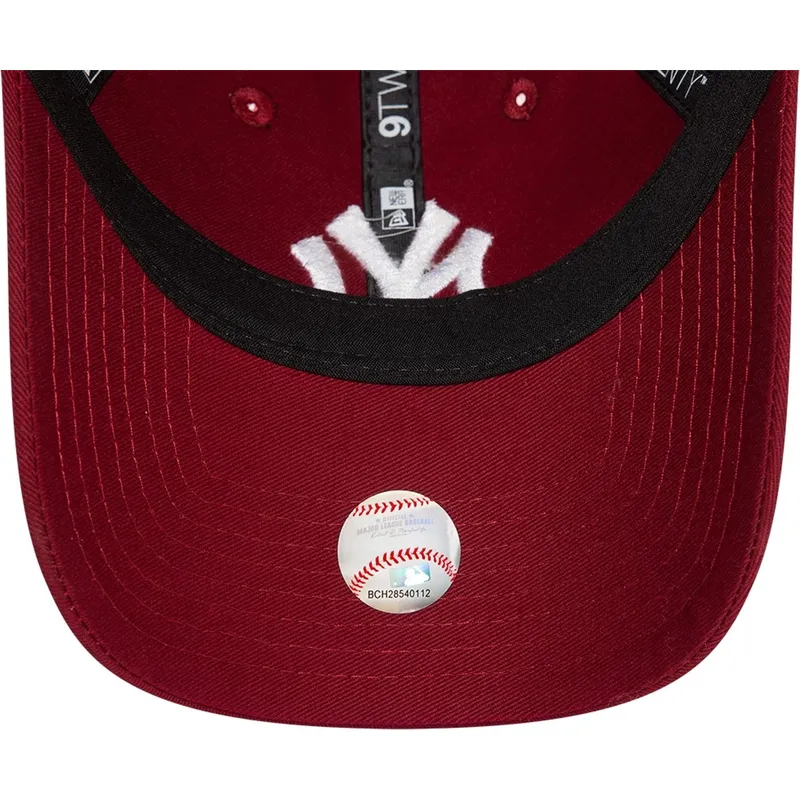 new-era-curved-brim-9twenty-league-essential-new-york-yankees-mlb-dark-red-adjustable-cap