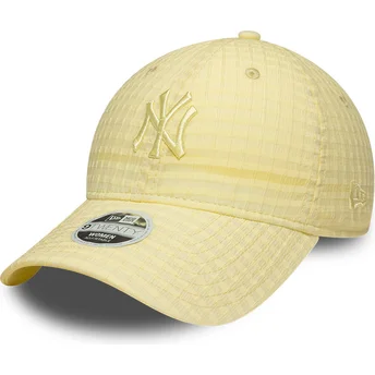 New Era Curved Brim Women Yellow Logo 9TWENTY Seersucker New York Yankees MLB Yellow Adjustable Cap