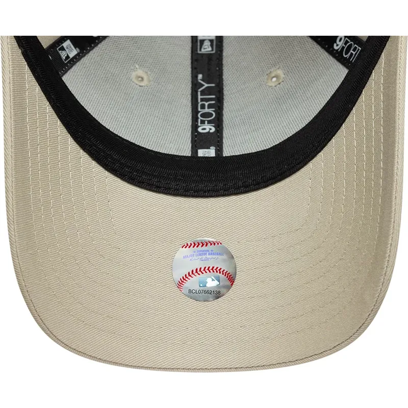 new-era-curved-brim-women-green-logo-9forty-league-essential-los-angeles-dodgers-mlb-beige-adjustable-cap