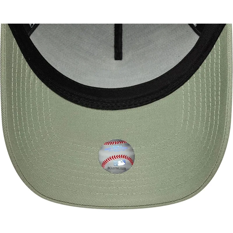 new-era-curved-brim-e-frame-league-essential-new-york-yankees-mlb-green-snapback-cap