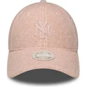 new-era-curved-brim-women-pink-logo-9forty-m-crown-winter-borg-new-york-yankees-mlb-pink-snapback-cap