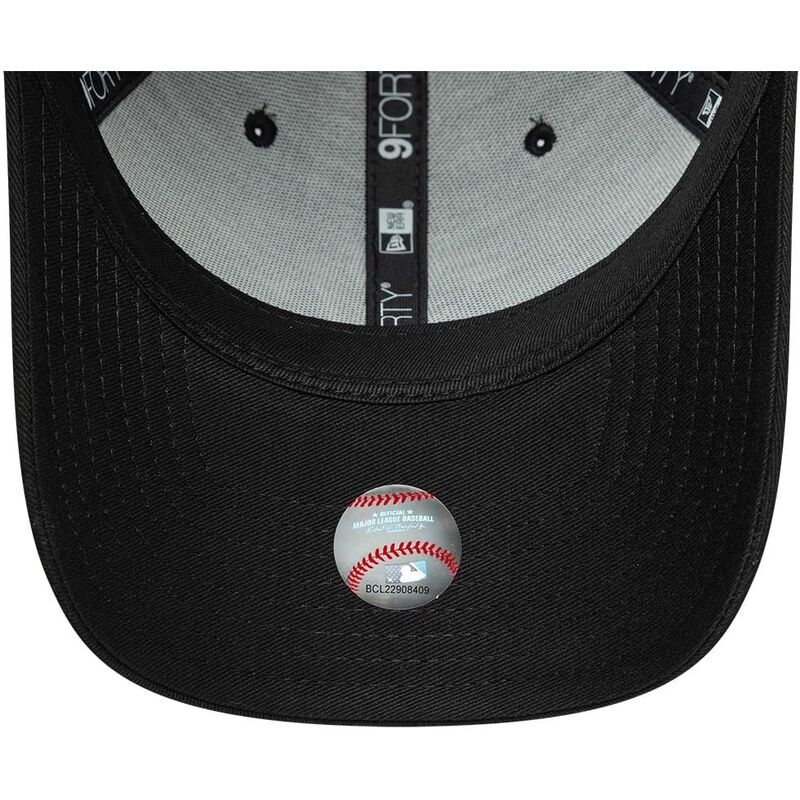 new-era-curved-brim-black-logo-9forty-m-crown-new-york-yankees-mlb-black-snapback-cap new-era-curved-brim-black-logo-9forty-m-crown-new-york-yankees-mlb-black-snapback-cap