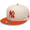 new-era-flat-brim-orange-logo-59fifty-league-essential-new-york-yankees-mlb-beige-and-orange-fitted-cap