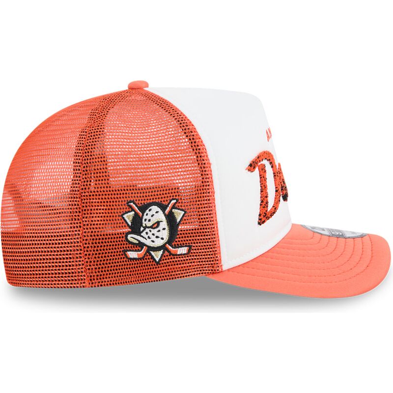 new-era-9fifty-a-frame-na-lifestyle-f1-anaheim-ducks-nhl-orange-and-white-trucker-hat