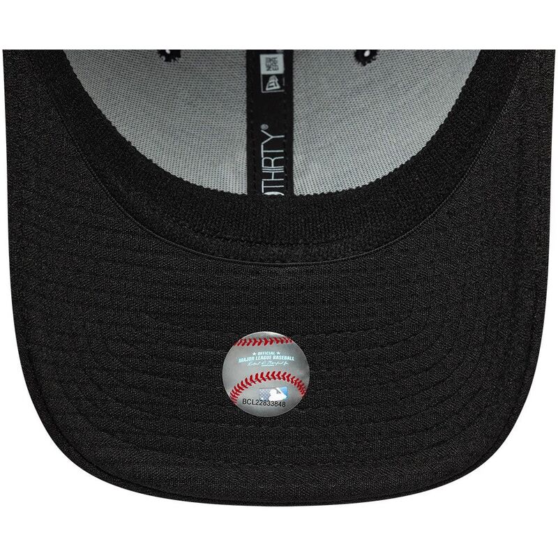 new-era-curved-brim-39thirty-stretch-mesh-new-york-yankees-mlb-black-fitted-cap new-era-curved-brim-39thirty-stretch-mesh-new-york-yankees-mlb-black-fitted-cap