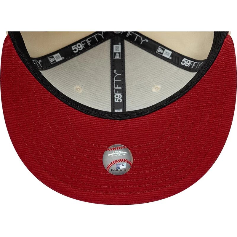 new-era-flat-brim-red-logo-59fifty-league-essential-new-york-yankees-mlb-beige-and-red-fitted-cap