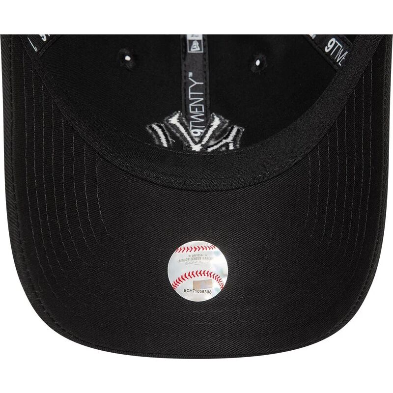 new-era-curved-brim-black-logo-9twenty-league-essential-new-york-yankees-mlb-black-adjustable-cap