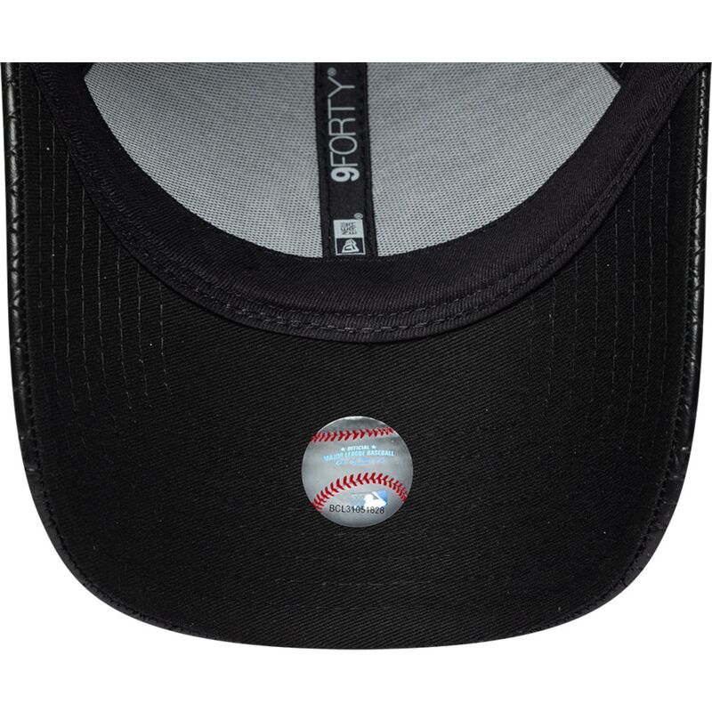 new-era-curved-brim-black-logo-9forty-pu-weave-new-york-yankees-mlb-black-snapback-cap