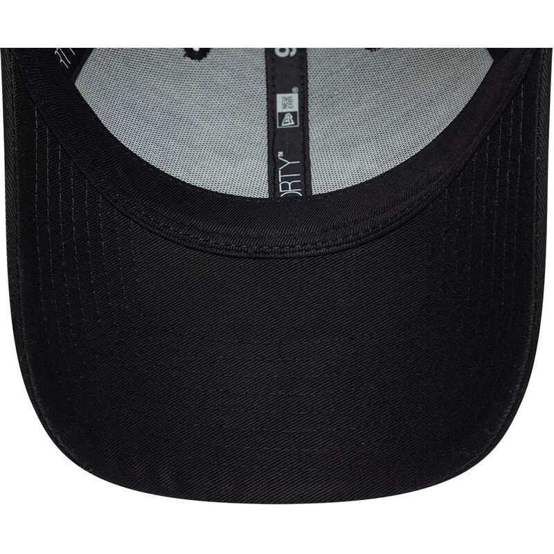 new-era-curved-brim-9forty-gem-patch-distress-alone-black-adjustable-cap